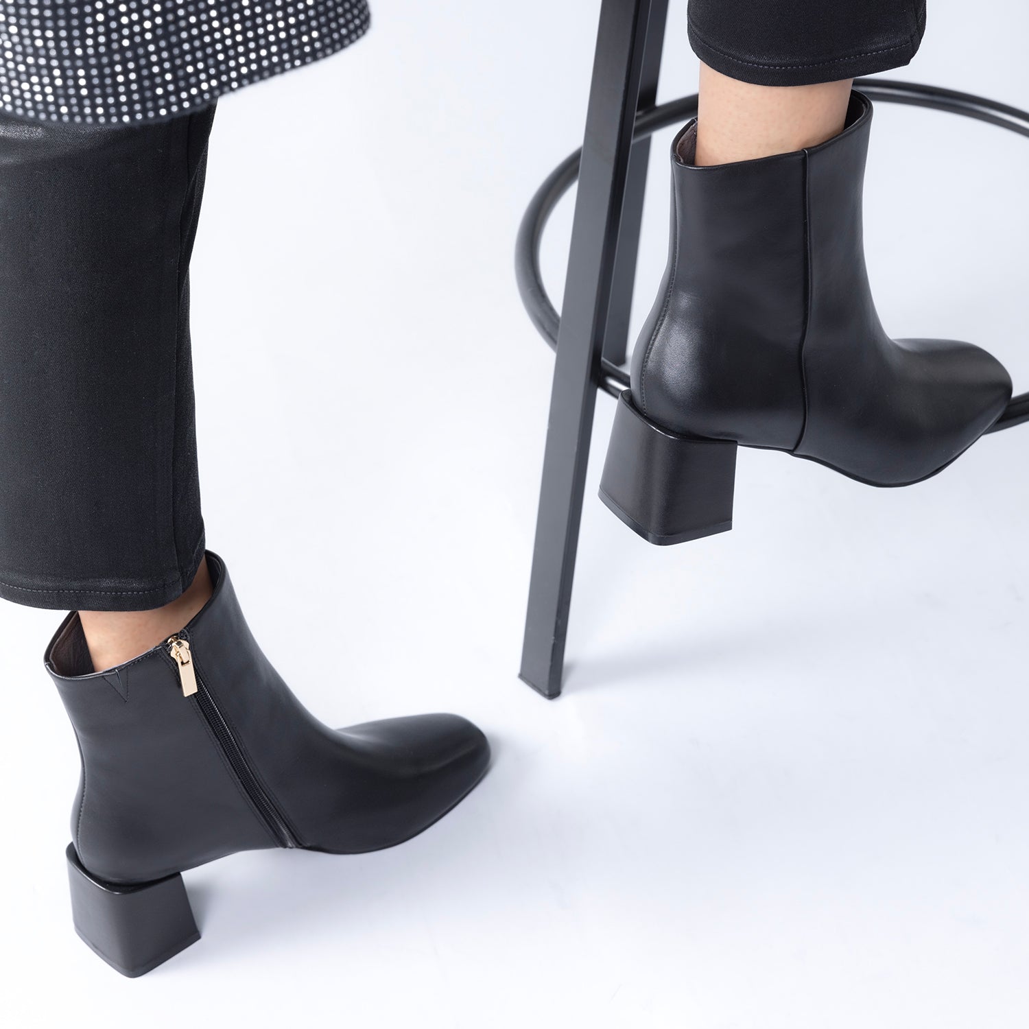 Aloe Ankle Boot | black leather
