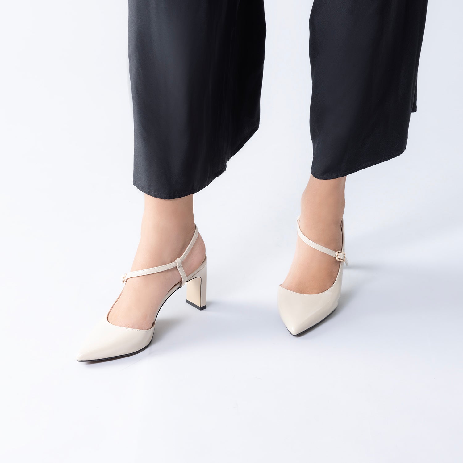 Anita Heel | Ivory oiled leather