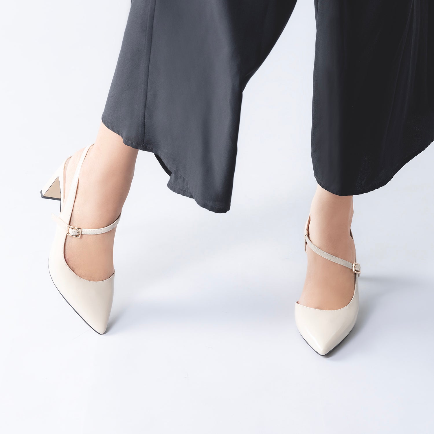 Anita Heel | Ivory oiled leather