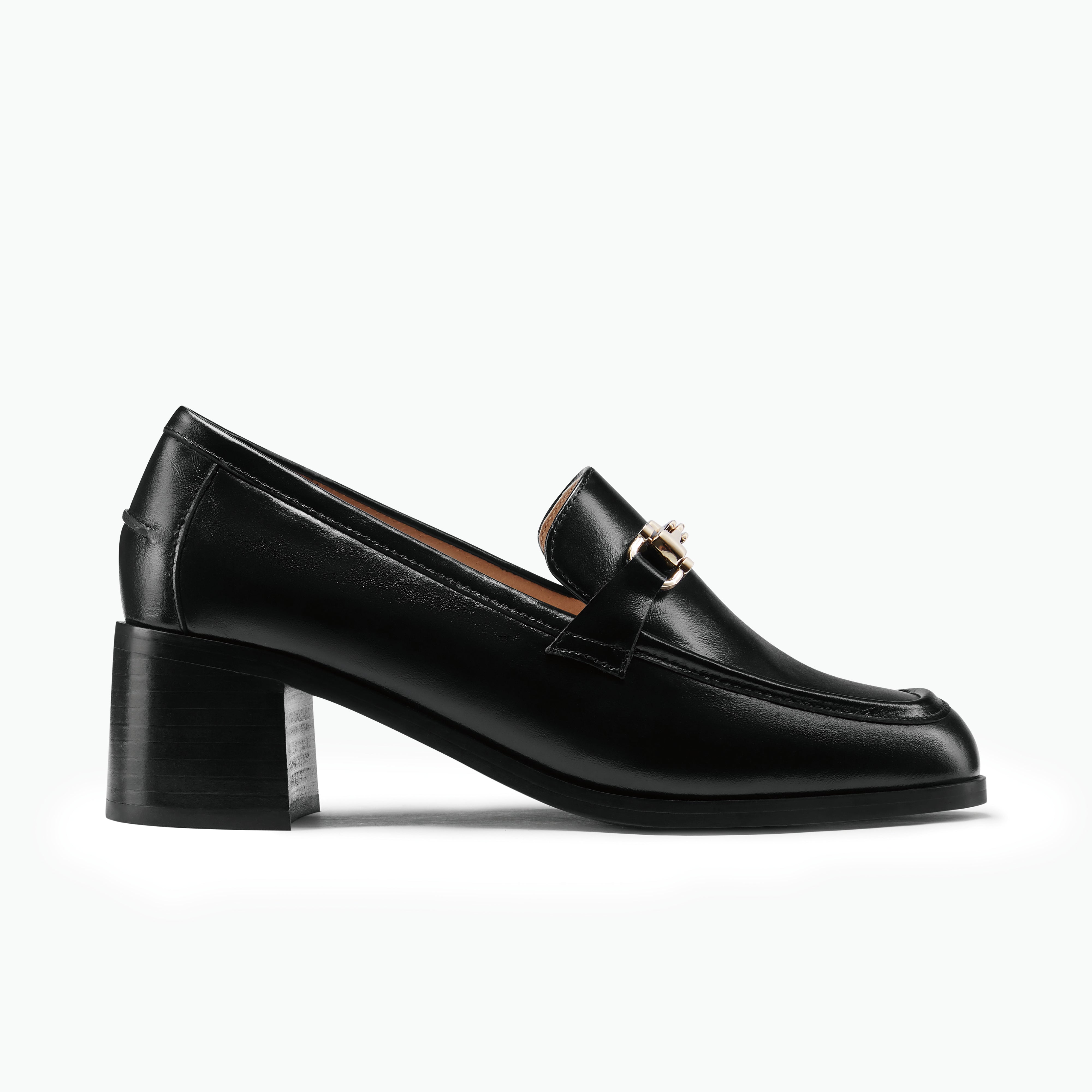 Bremen black loafer with block 4.5cm heel. Side profile.