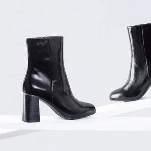 Ditto Ankle Boot 75mm | Black oiled leather