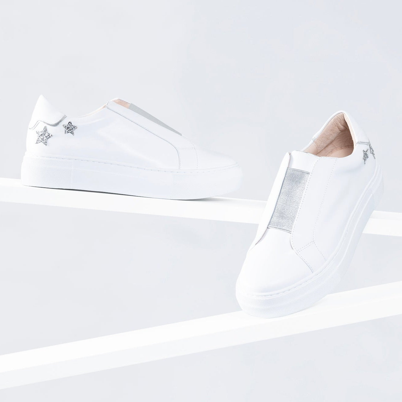Elisa Sneaker | White/Silver leather