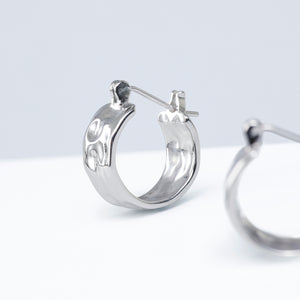 Petite Molten Hoop Earrings | silver