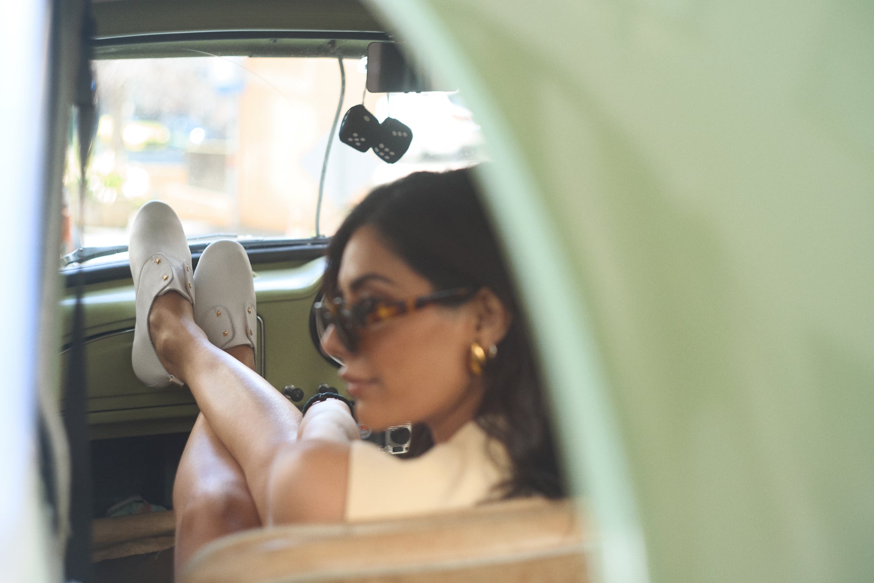 Xeno Flat | White Pebble Leather