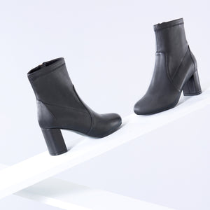 Naomi Ankle Boot 70mm | Black leather