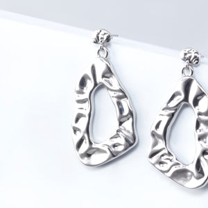 Twin Flame Molten Drop Earrings | silver