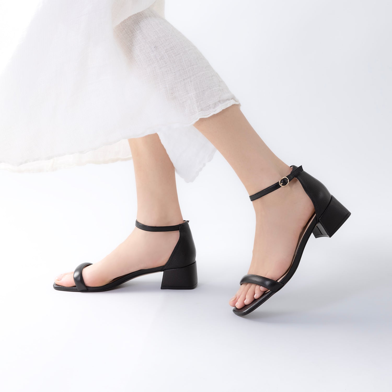 Aimee Sandal | Black pebble
