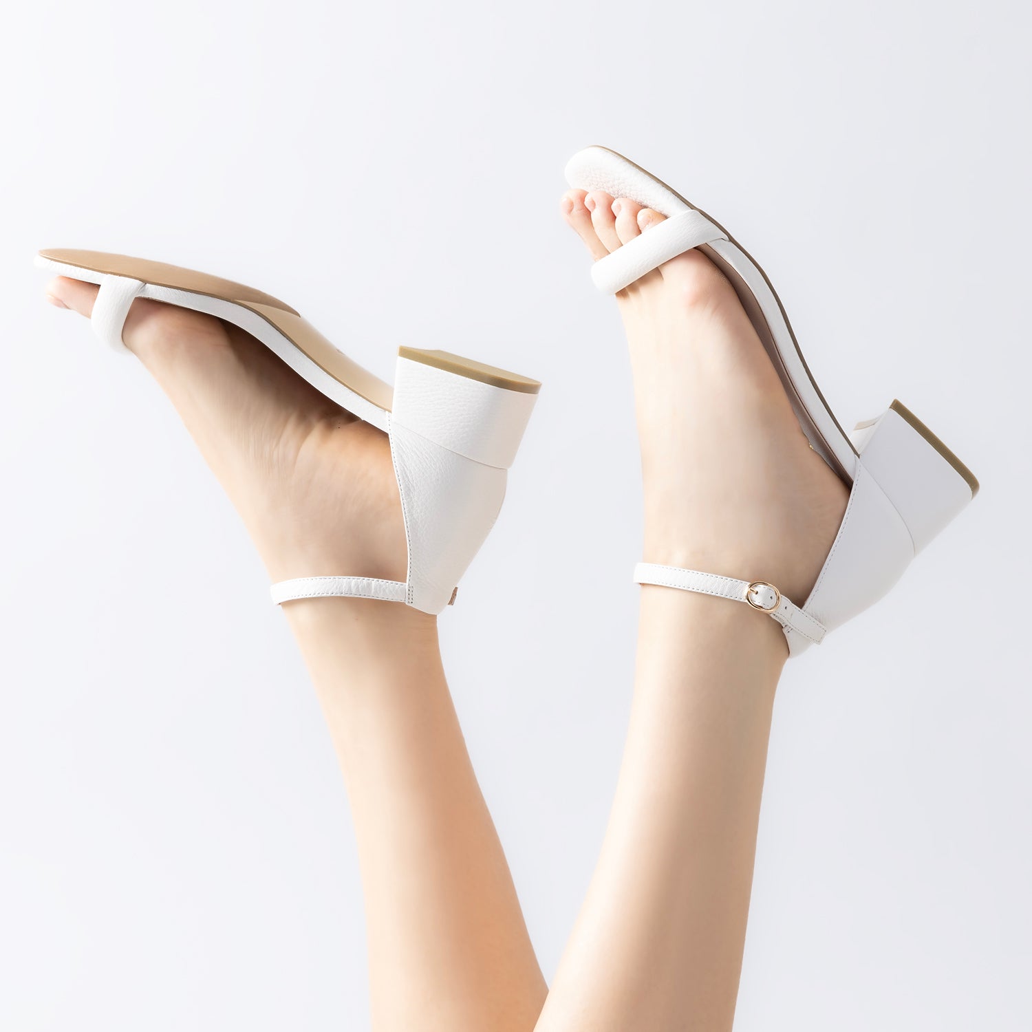 Aimee Sandal | Off-white pebble