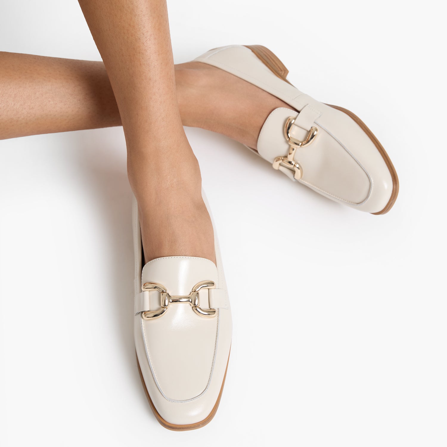 Alisa Ivory oiled leather on women's feet