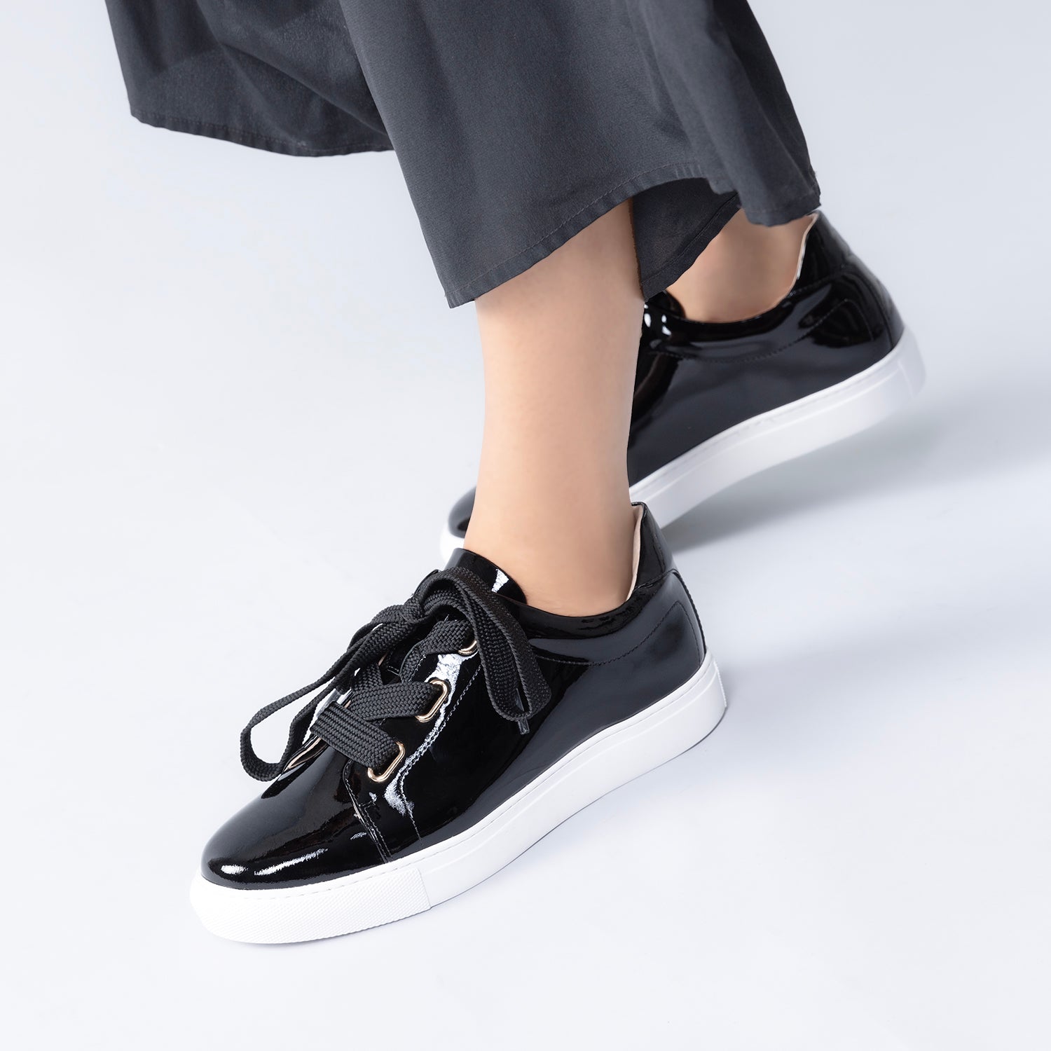 Blaize Sneaker | Black patent leather