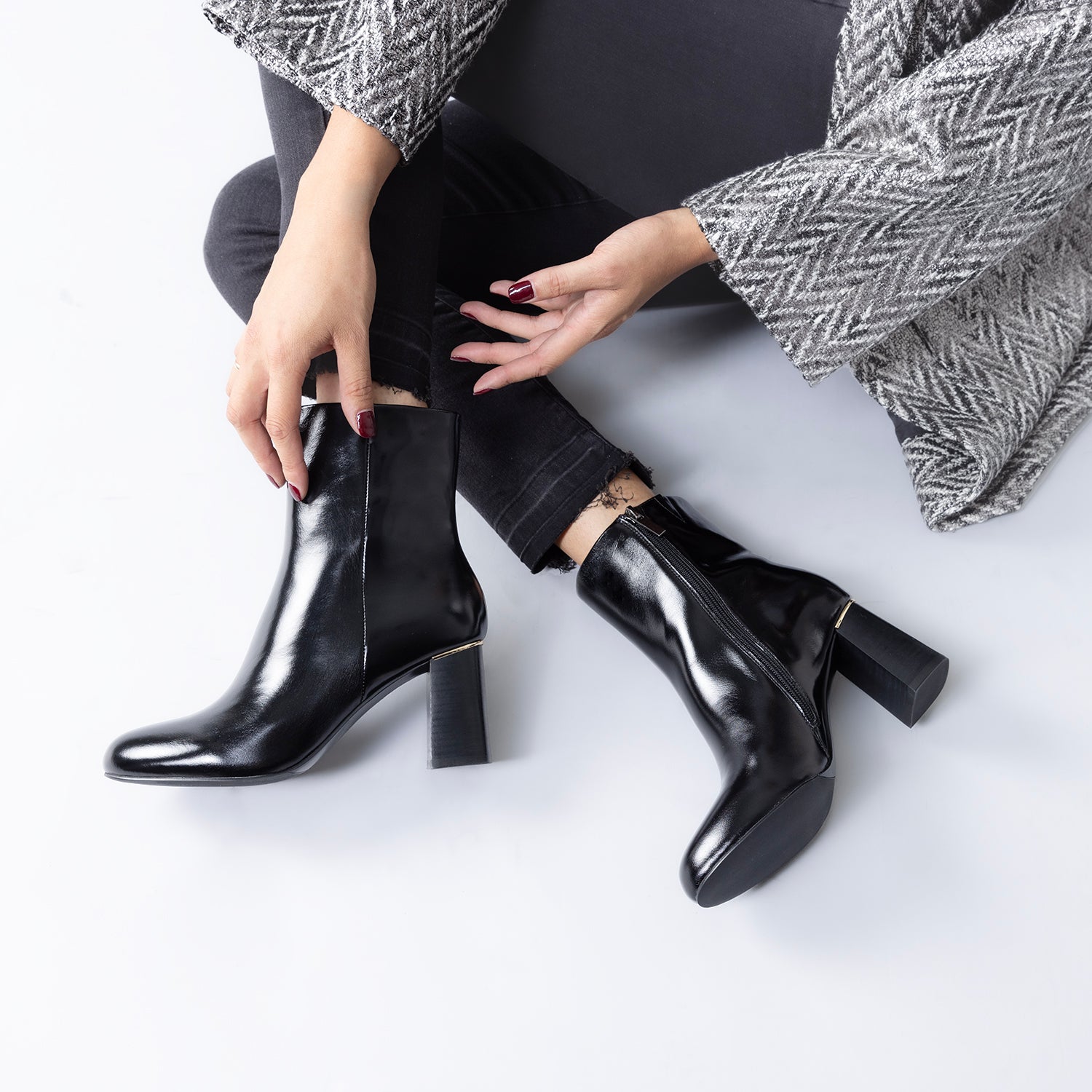 Ditto Ankle Boot 75mm | Black oiled leather