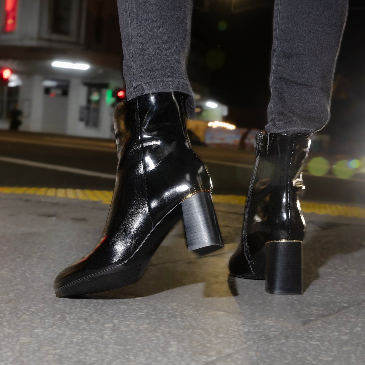 Ditto Ankle Boot 75mm | Black oiled leather