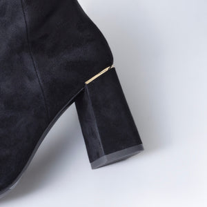 Ditto Ankle Boot 75mm | Black suede
