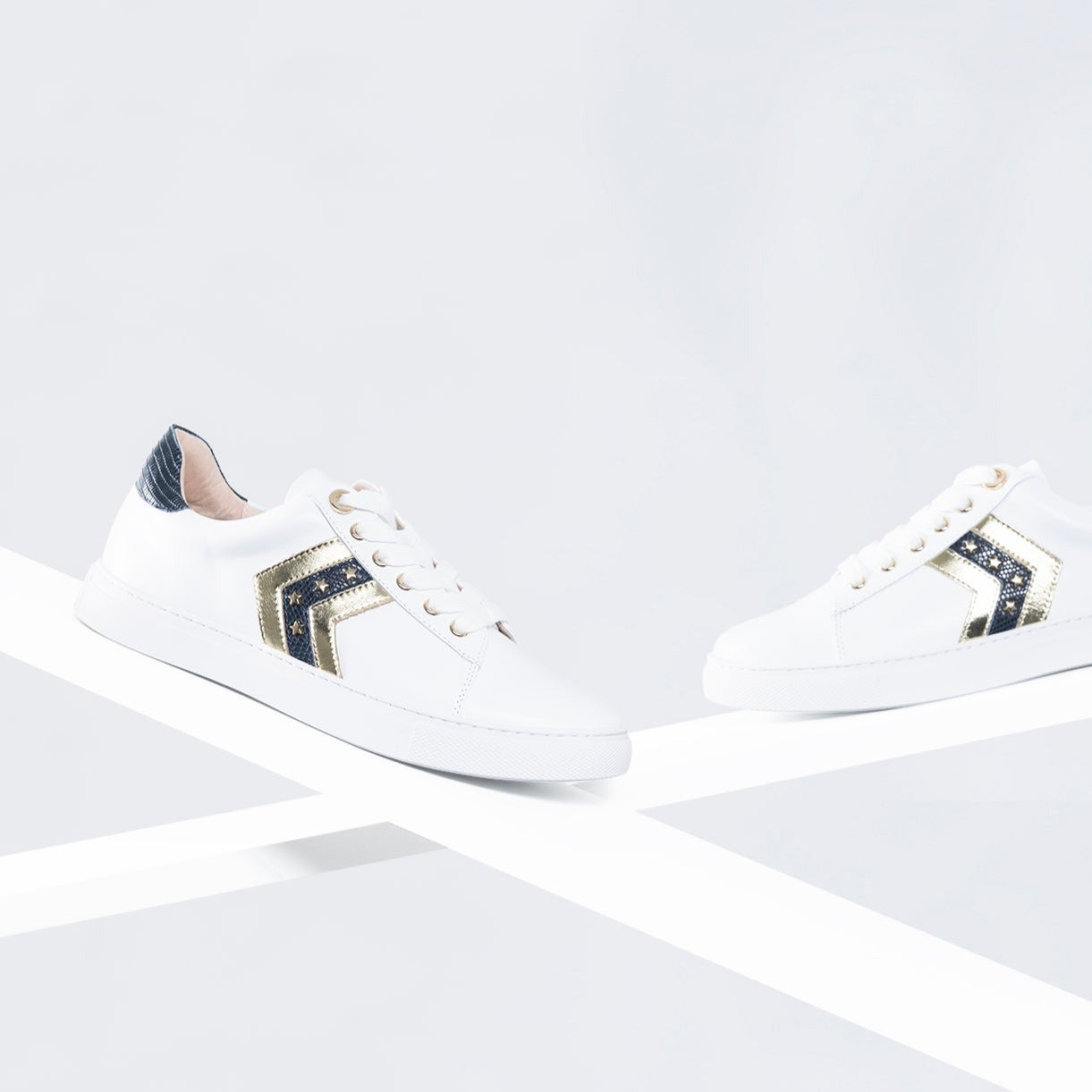 Glara Sneaker | White/Navy/Gold leather