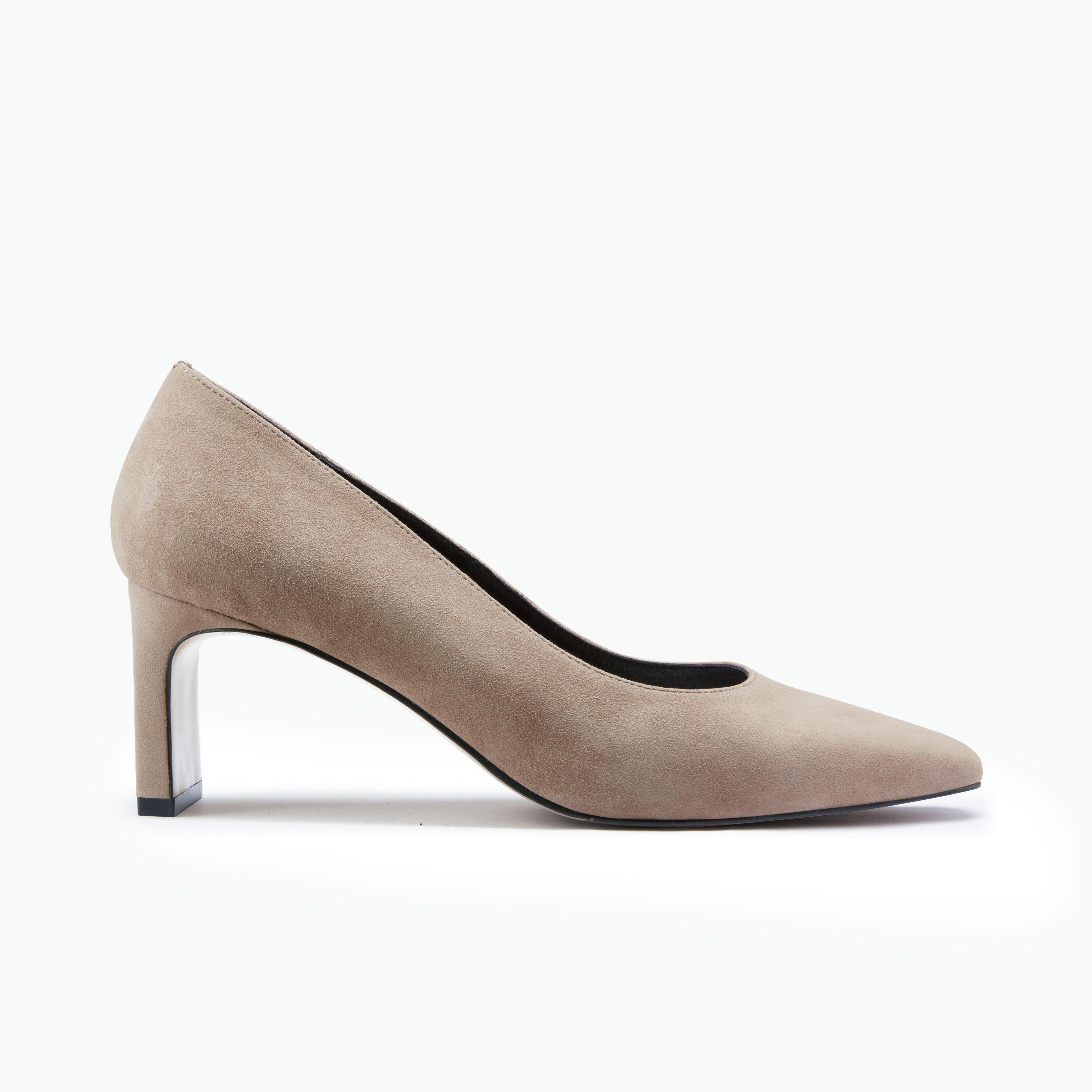 Coco suede pumps with a square toe and thin block heel. 6.5cm heel.