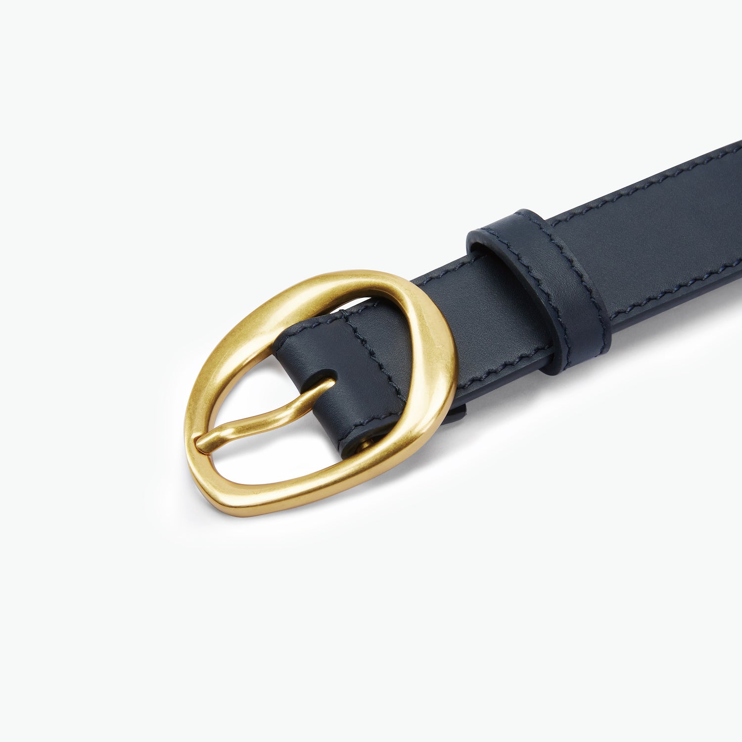 Navy leather belt with a gold molten buckle.