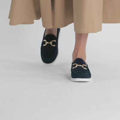 Video of Wynn loafer on model's feet.