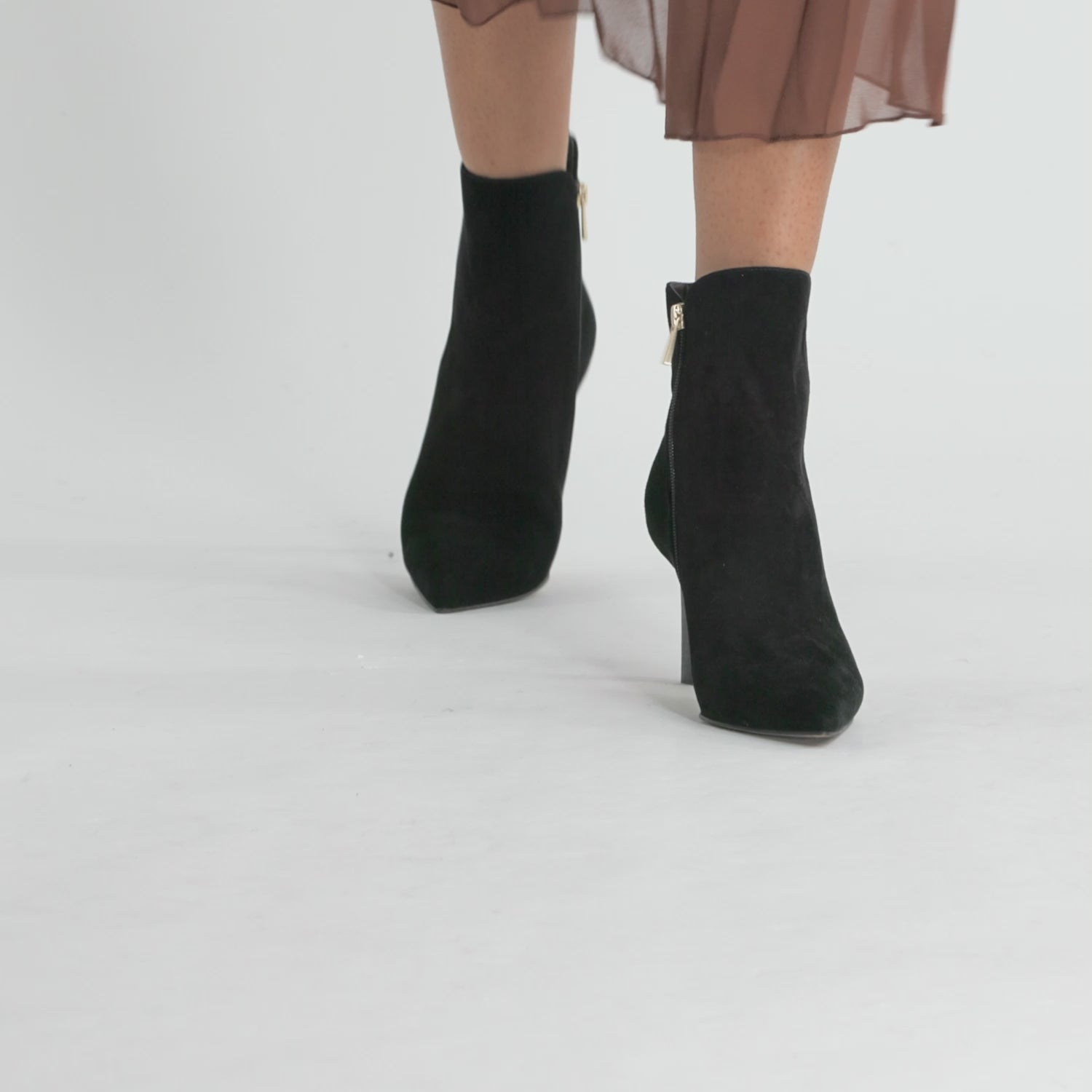 Video close up of Nicole Rebstock's Mila boots.