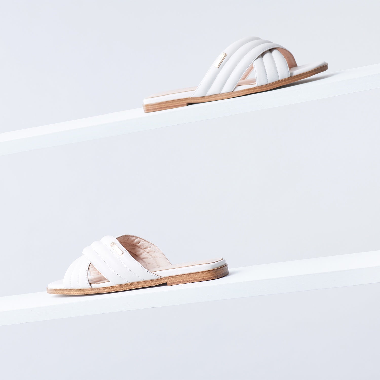Faze | Off white leather
