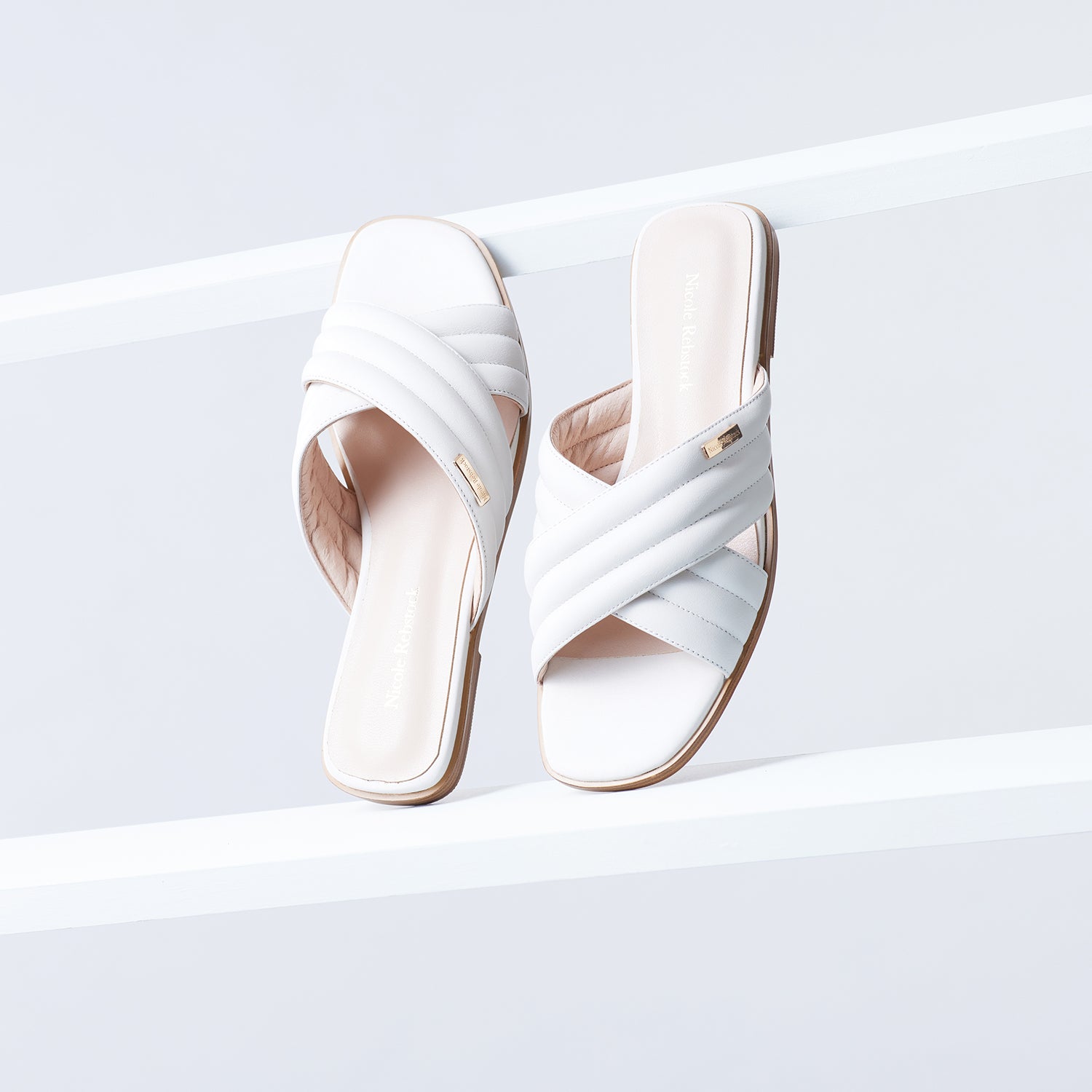 Faze | Off white leather