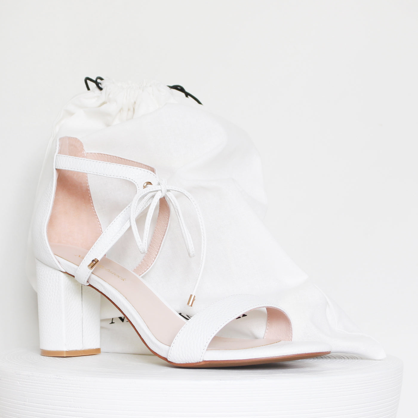 Kendall 75mm | White pebble