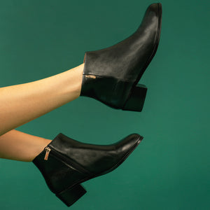 Lana Ankle Boot 40mm | Black Leather