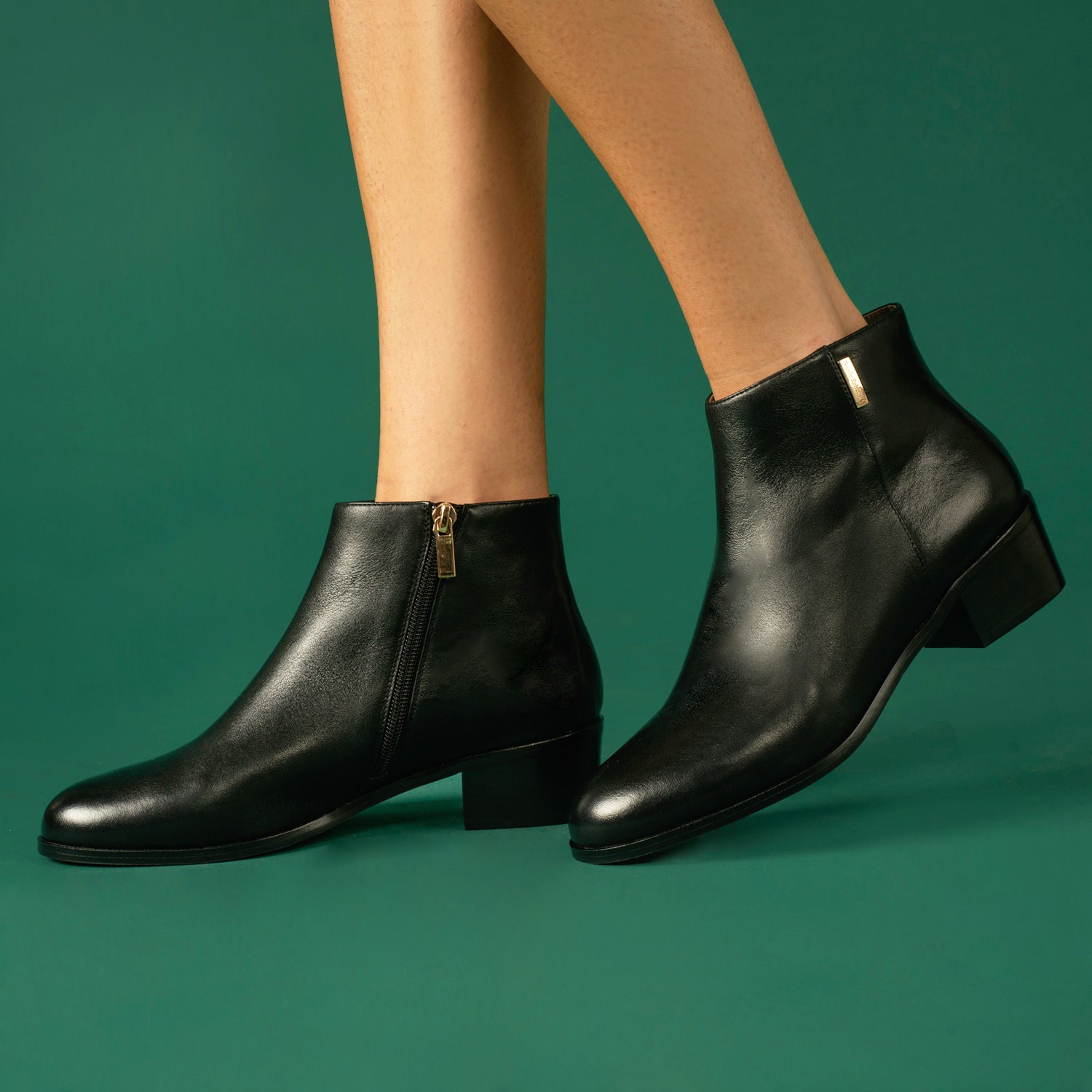 Lana Ankle Boot 40mm | Black Leather