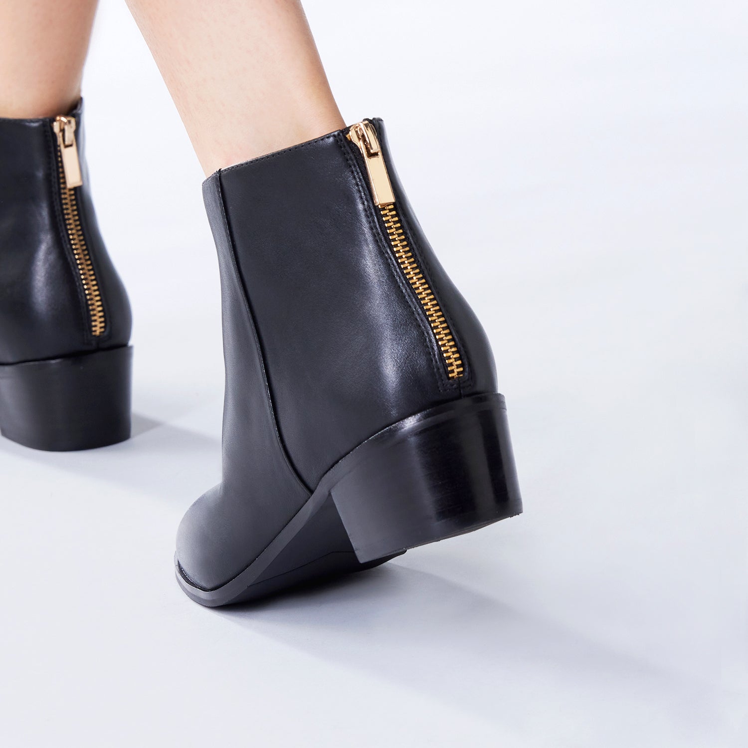 Layla Ankle Boot 40mm | Black Leather