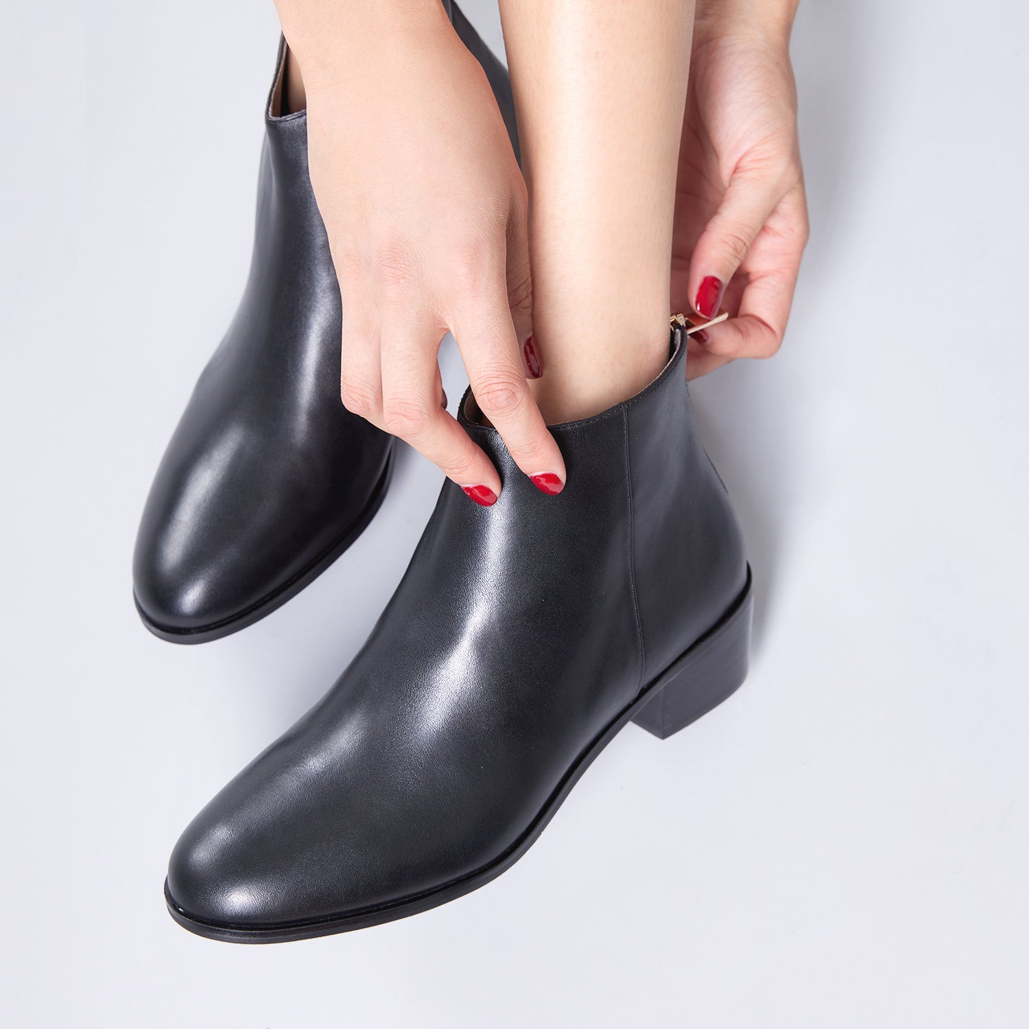 Layla Ankle Boot 40mm | Black Leather