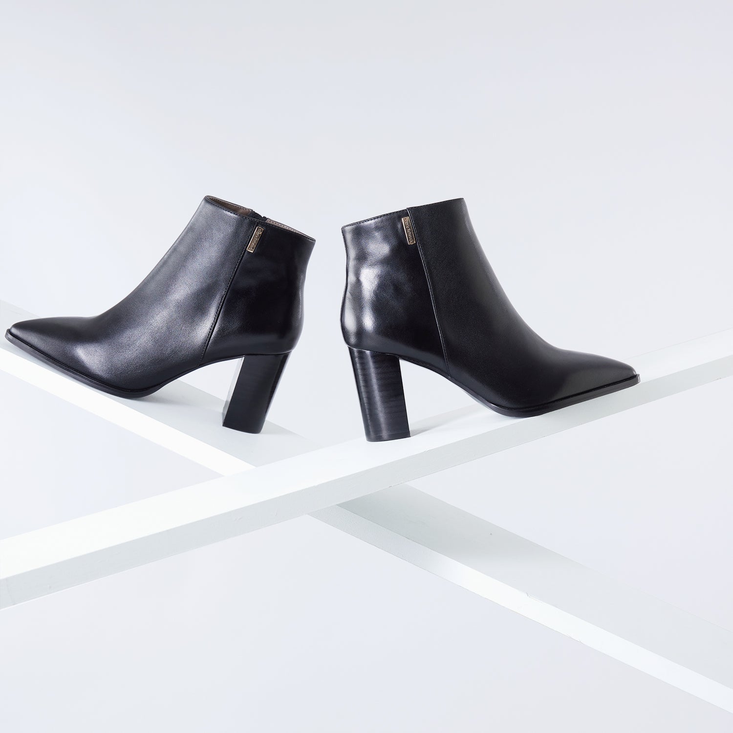 Tori 80mm | Black Leather