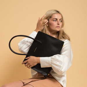 Olivia Handbag| Black Pebble